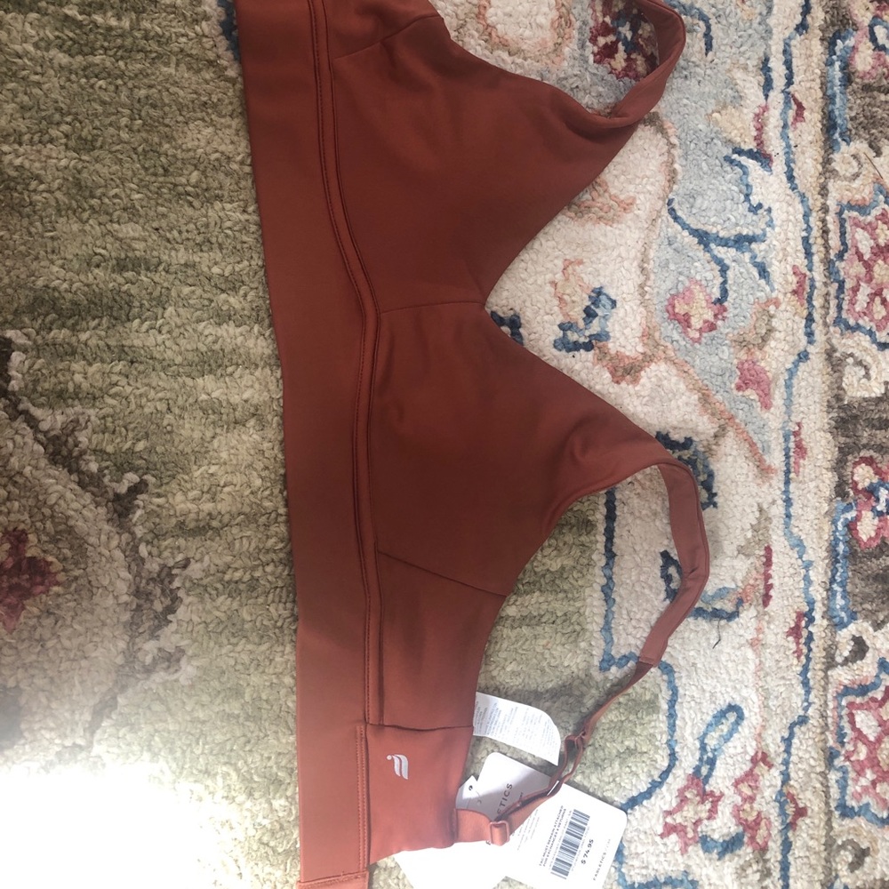 Fabletics sports bra